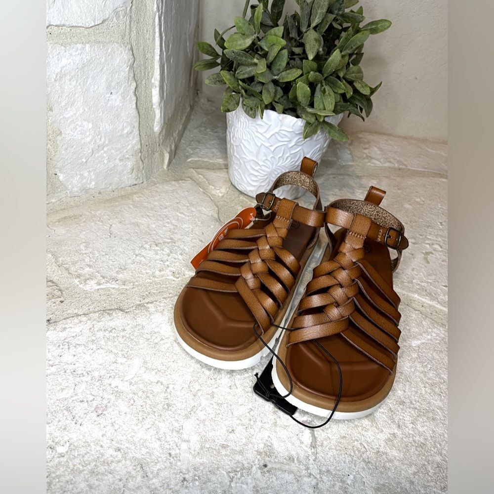 Wonder Nation Brown gladiator sandals sz 13